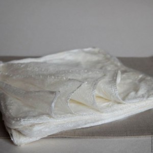 Копринени кърпички, 10 гр бял цвят Копринени кърпички, 10 гр бял цвят