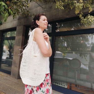 Ръчно плетена чанта от рафия "Бяло Тъкане"