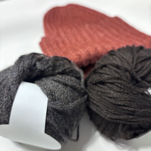 Прежда 94% кашмир, 6% полиамид dark brown Прежда 94% кашмир, 6% полиамид dark brown