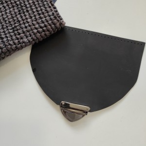 Кожен капак за чанта ЧЕРЕН 20*14 см 