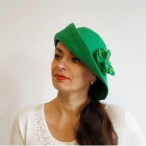 Дамска шапка "Zeleno" Дамска шапка "Zeleno"