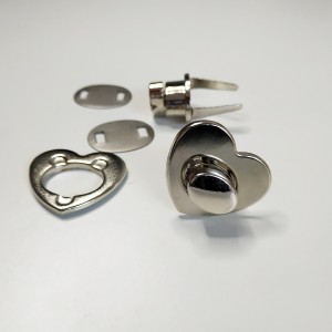  Метална закопчалка   Серце за  чанта