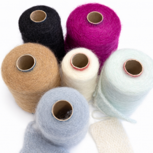 Прежда  от Италия 75% мохер • 25% мериносова вълна