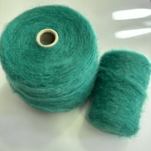 Прежда  от Италия  ilaria calenzano 85% мохер • 15 % PA