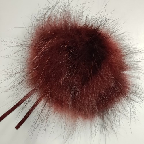 Помпон от естествена кожа цвят Бардо размер 14-16 см Помпон от естествена кожа цвят Бардо размер 14-16 см