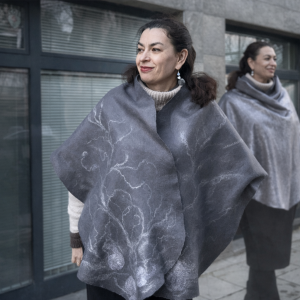 ВЪЛНЕН ШАЛ "Сива нежност"