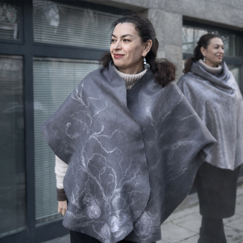 ВЪЛНЕН ШАЛ "Сива нежност"