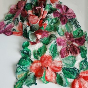 Плъстен шал "Ярък цвят" Плъстен шал "Ярък цвят"