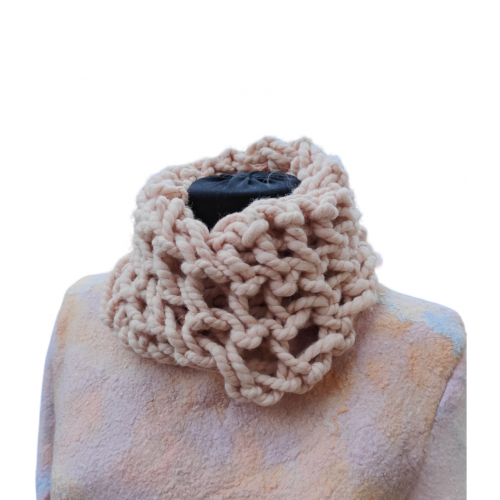 Плетен Обемен шал Плетен Обемен шал