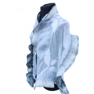 Дизайнерски шал "Бяло-черен" Дизайнерски шал "Бяло-черен"