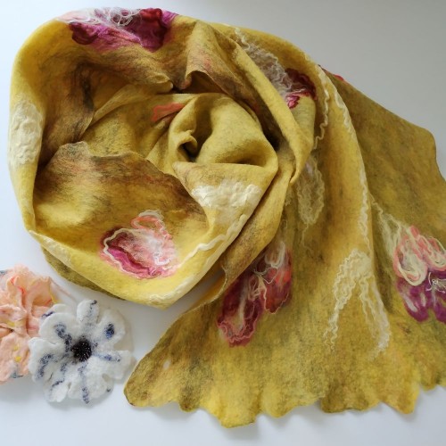 Плъстен шал"Greenery"