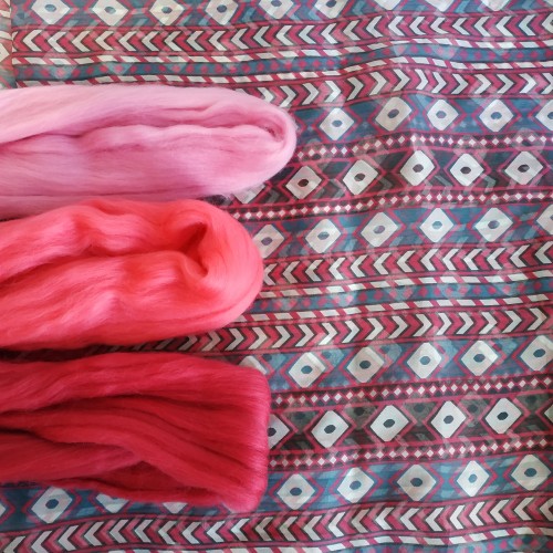 Шифон коприна - тъмно розов Шифон коприна - тъмно розов